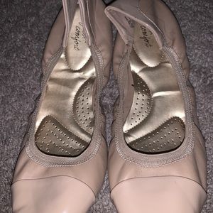 Pair of comfortable flats!🤎🤎